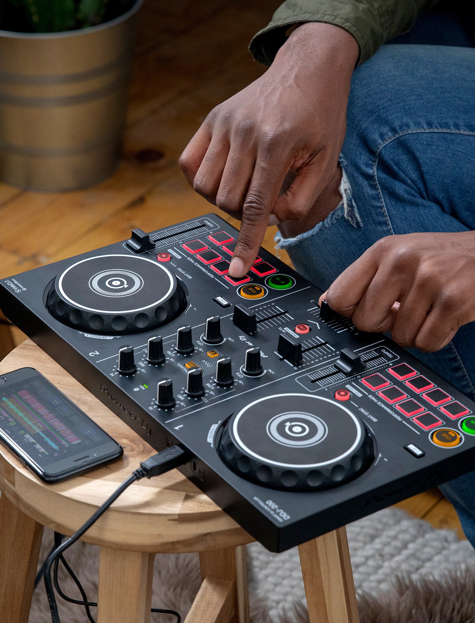 Mix Curation Tools for DJs